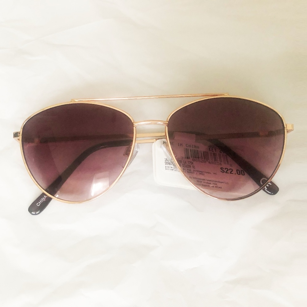 NWT Ophelia Roe Rose Gold Sunglasses 100% UVA/UVB Protection